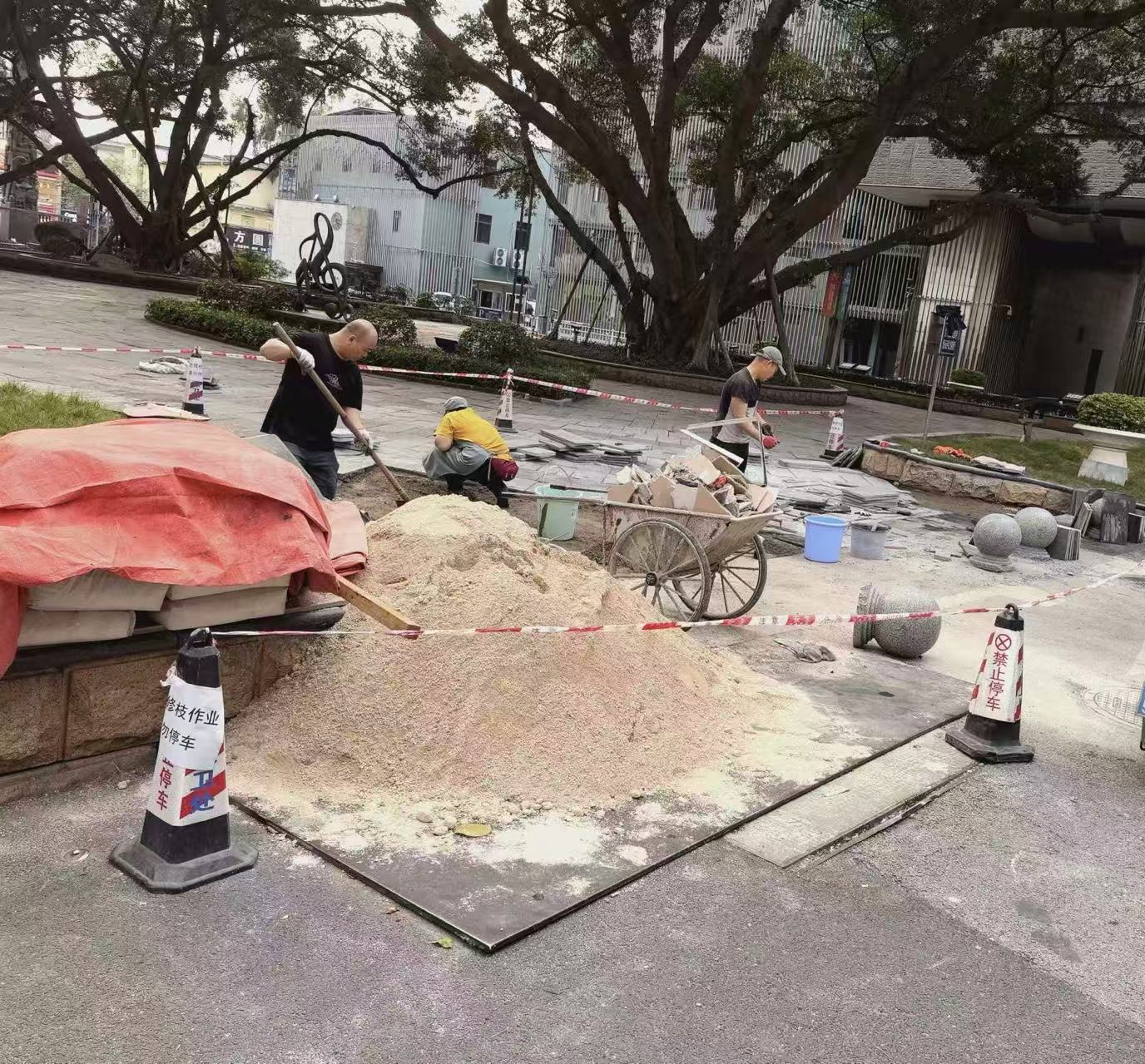 2、音舞楼东北通道入口施工阶段.jpg 2、音舞楼东北通道入口施工阶段.jpg